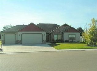 1484 Poplar Dr, Fruitland, ID 83619