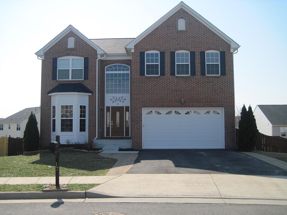 1st image of 17 Maggie Ct