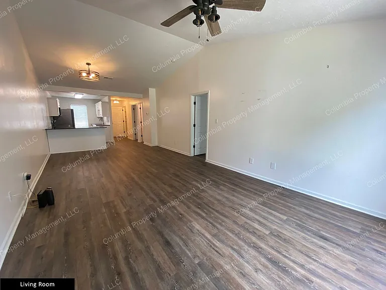 207 Philmont Dr — Photo 6