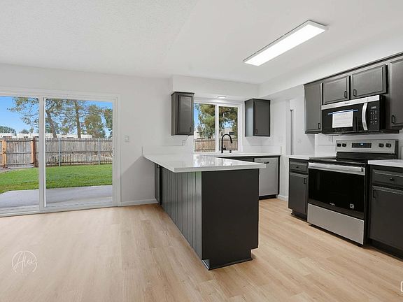 5th image of 6608 Edgemont Dr