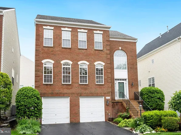 4716 Cochran Pl, Centreville, VA 20120