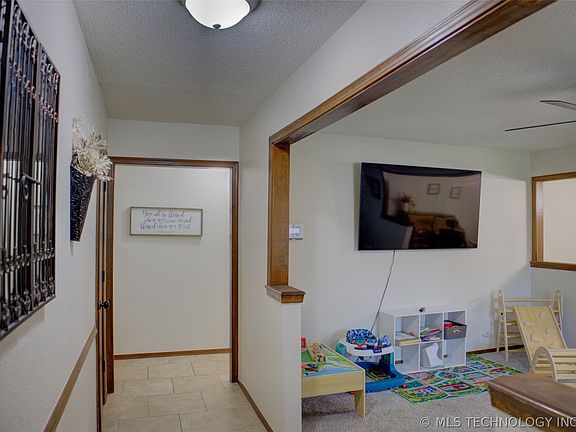 5th image of 3105 Magnolia Ct