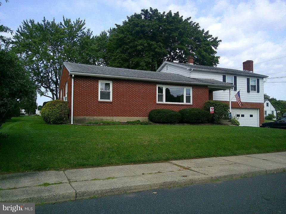 408 N Penrose St