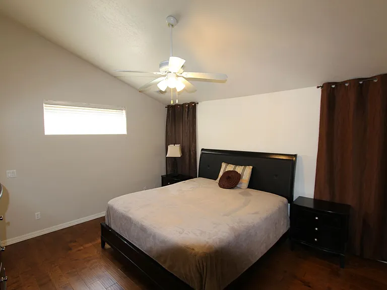 1897 W Camelot Dr — Photo 17