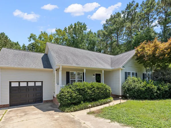85 Jared Dr, Fuquay Varina, NC 27526