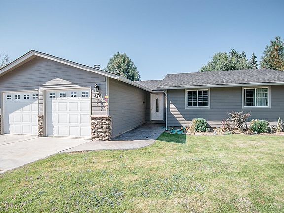 2nd image of 376 NE Sorrel Way