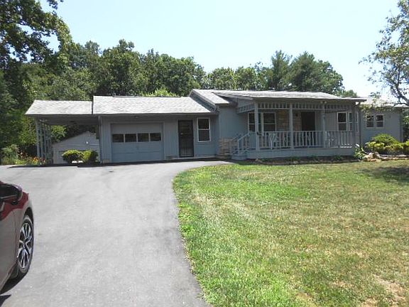 2nd image of 1541 Bradshaw Ter