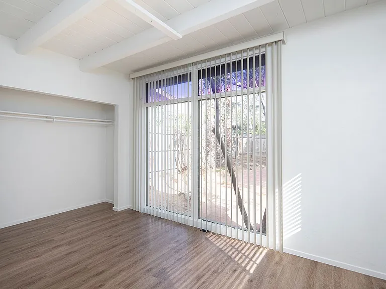 3654 & 3660 Princeton Ave — Photo 11