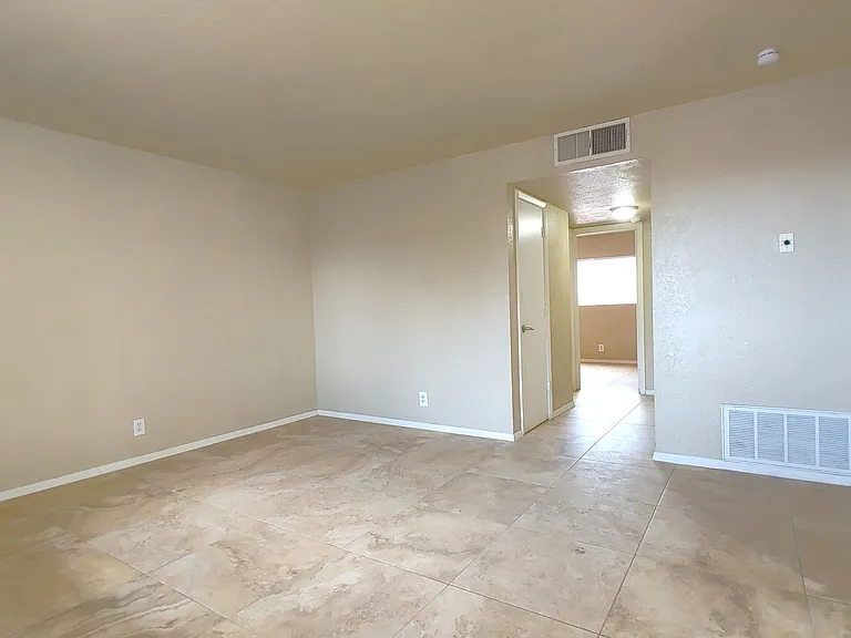 13205 Mountain Rd NE — Photo 2