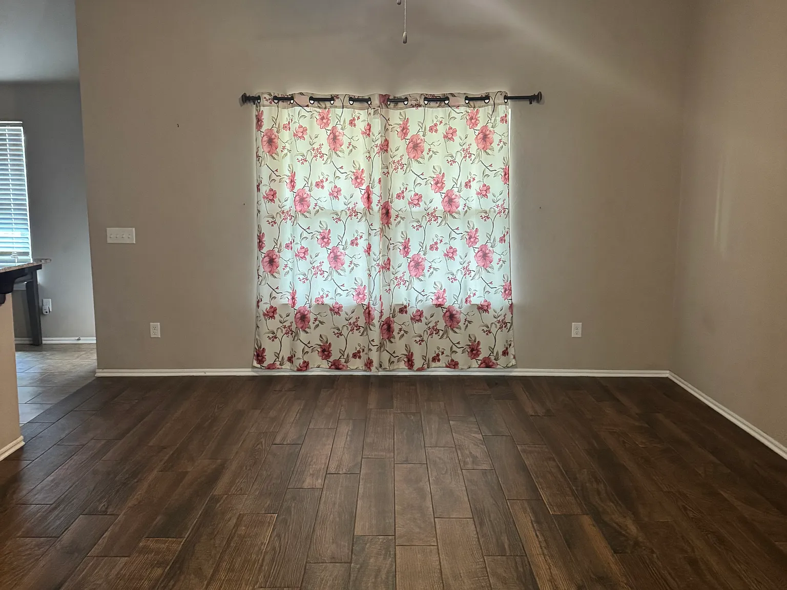 3 bed, 1499 sqft, $1,675 — Photo 4