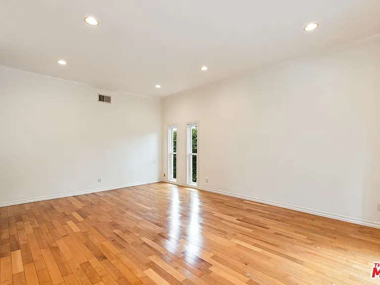 1226 Franklin St #4 — Photo 5