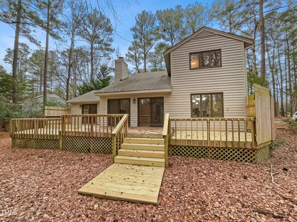 9704 Kingsford Dr, Cary, NC 27518