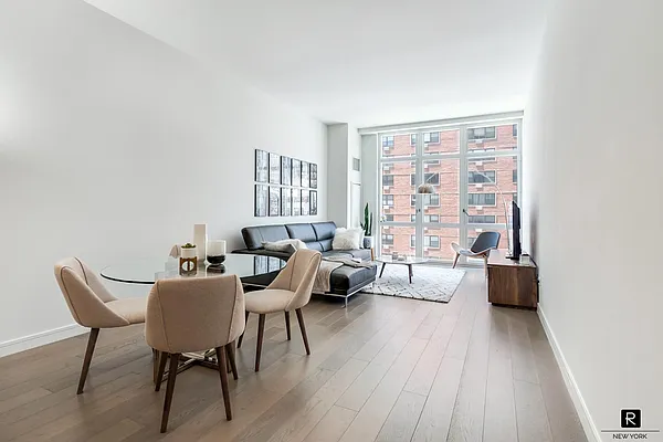 Rented by R New York | media 20