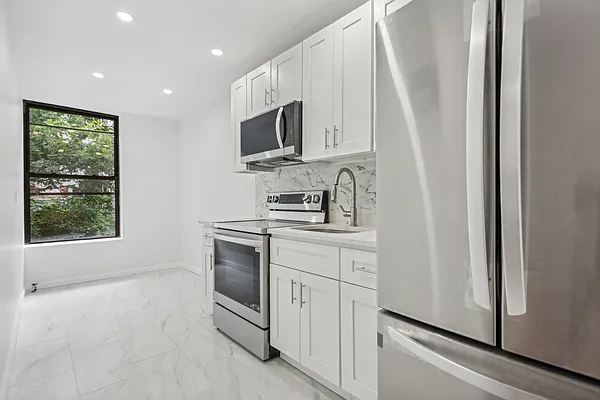 Rented by Compass | media 2