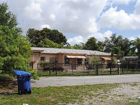 2nd image of 555 NW 100th Ter