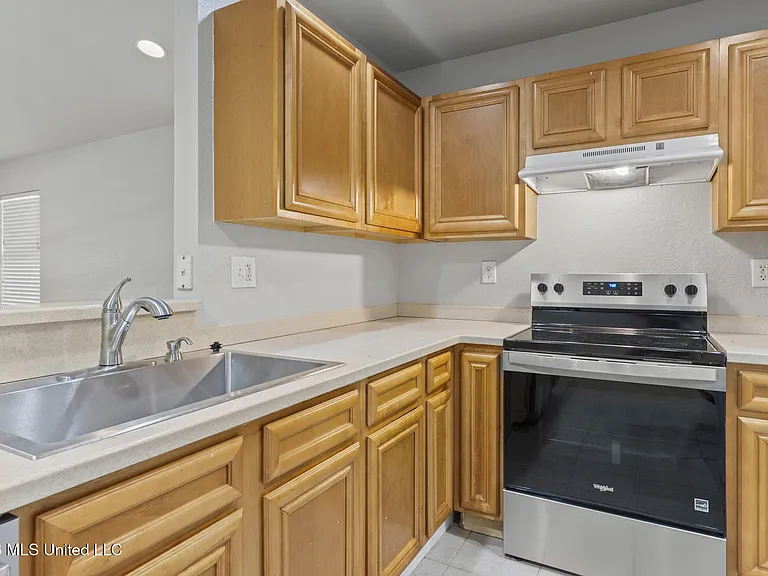 6234 W Lamar St — Photo 11