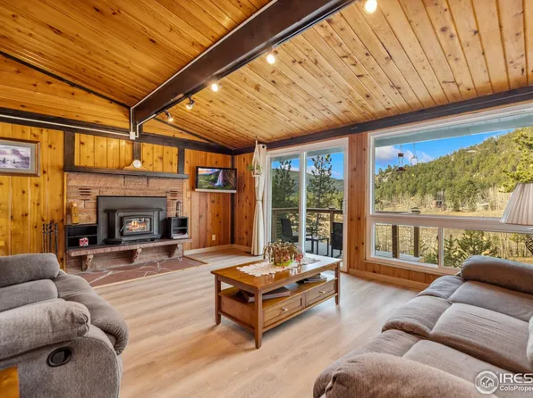 712 Aspen Dr, Lyons, CO 80540