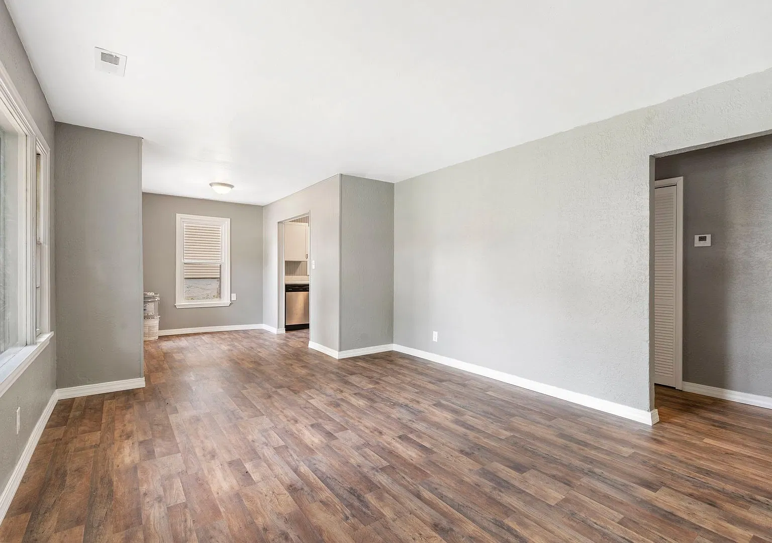 Remodeled 3 Bedroom | 1 Bathroom | 2 Car Garage Home -- 1100 Sqft, Pets Welcome! — Photo 3