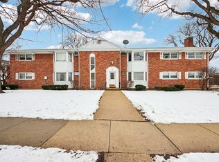 527 W Eastman St APT 2C, Arlington Heights, IL