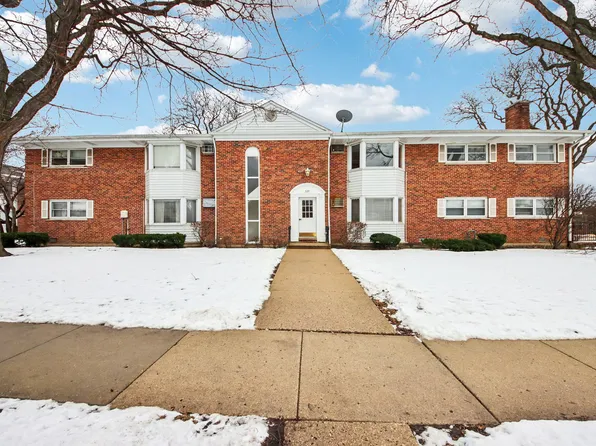 527 W Eastman St APT 2C, Arlington Heights, IL 60005