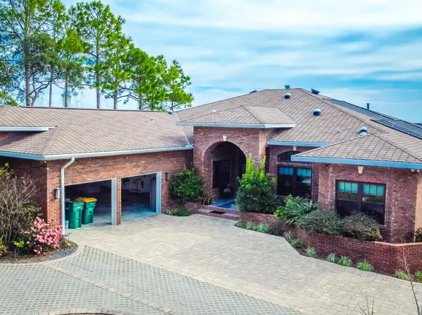 211 Wynnehaven Beach Rd, Mary Esther, FL 32569