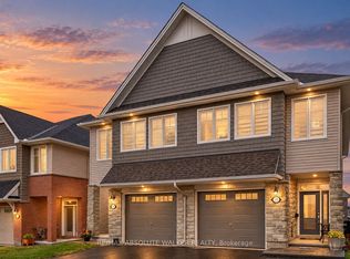 328 Kanashtage Ter, Ottawa, ON K4A 5J8
