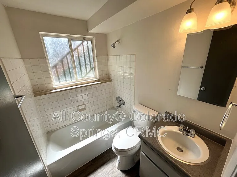 329 Bonnie Ct #1 — Photo 10
