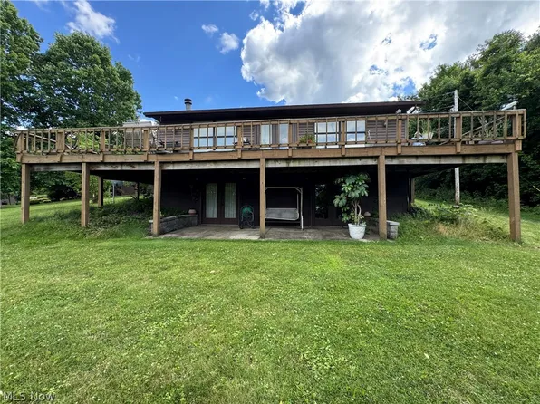 201 Noble Cottage Ln, Senecaville, OH 43780