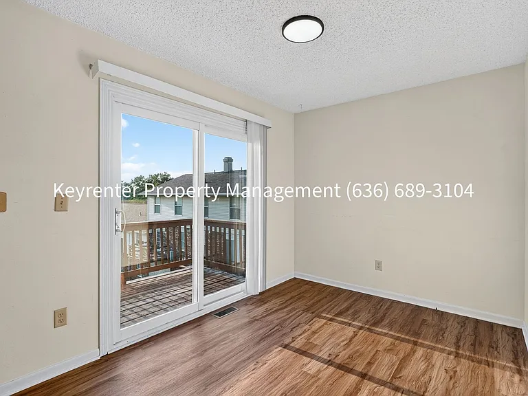 761 Highland Hill Ct — Photo 17
