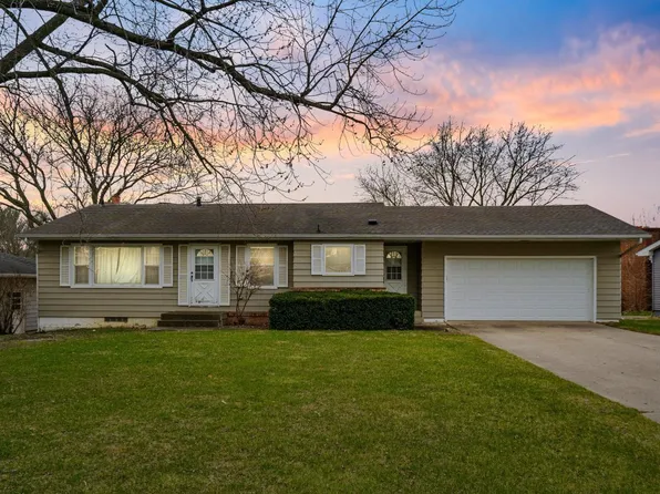 129 Terrace Dr, Independence, IA 50644
