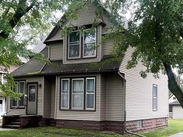 1027 Avenue I, Hawarden, IA 51023