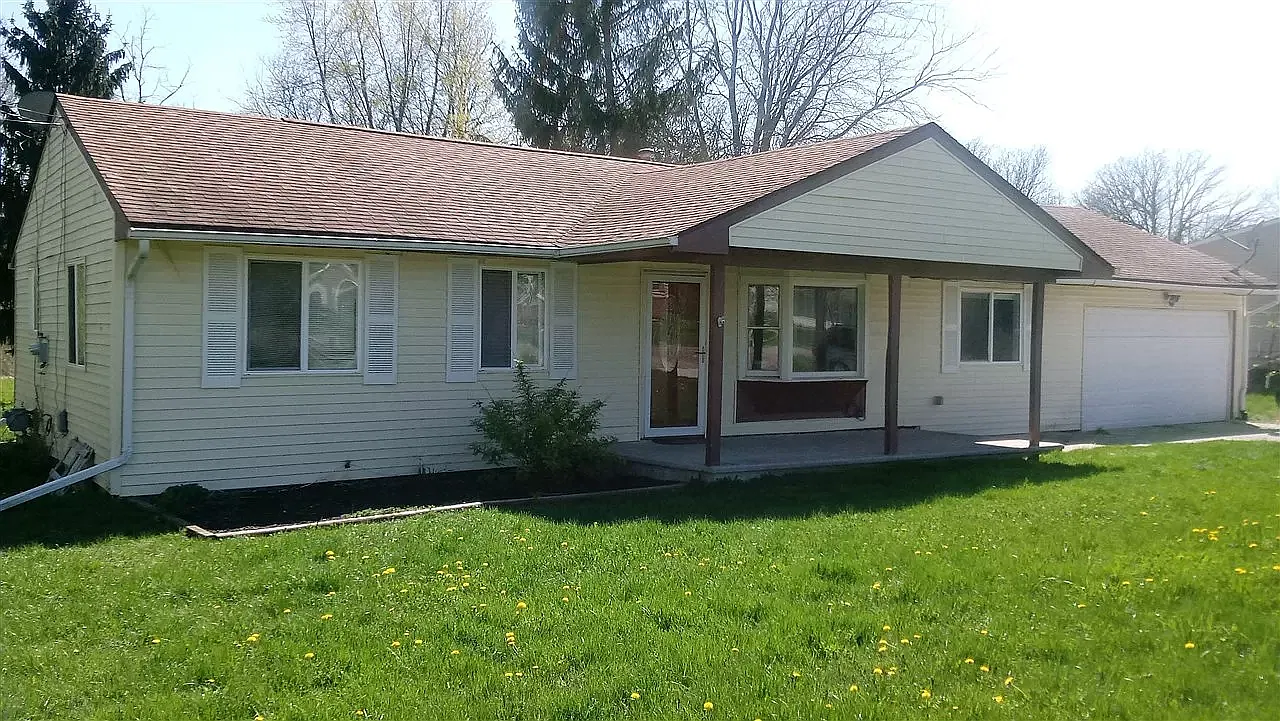 3 bed, 1920 sqft, $2,100 — Photo 1