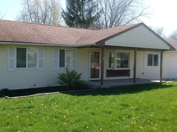 1064 Sarah St, Grand Blanc, MI 48439