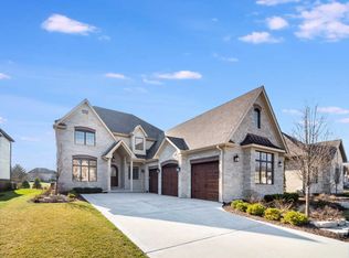 3308 Club Ct, Naperville, IL 60564