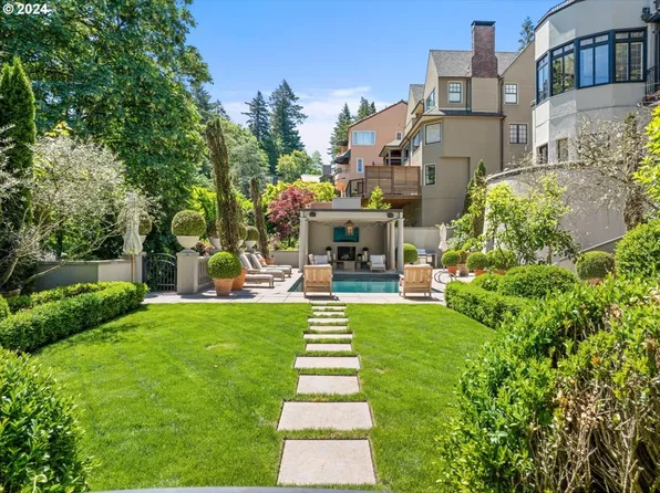 2681 SW Buenavista Dr, Portland, OR 97201
