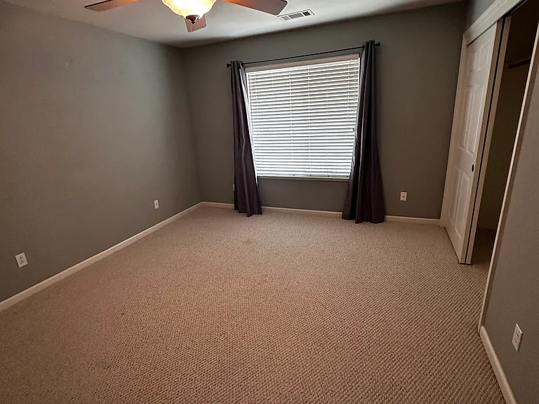 320 Elderberry Ln — Photo 4