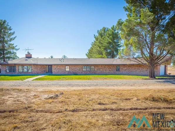 5102 Thunderbird Ln, Roswell, NM 88203