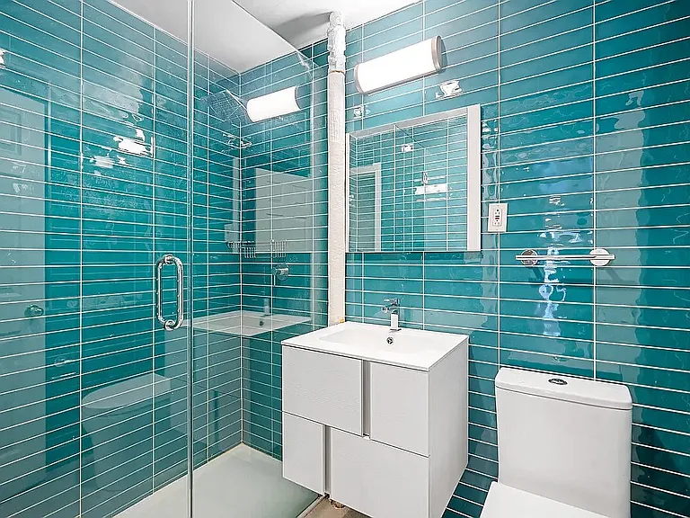 723 11th Ave #4C — Photo 7