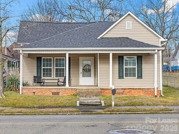 321 Tennessee Ave, Etowah, TN 37331