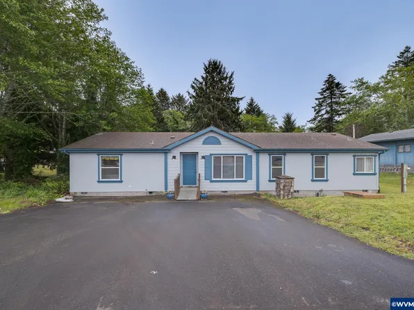 2412 NE 21st St, Lincoln City, OR 97367