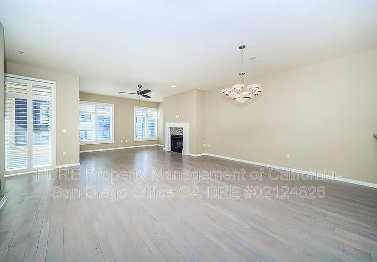 301 Mission Ave #405 — Photo 2