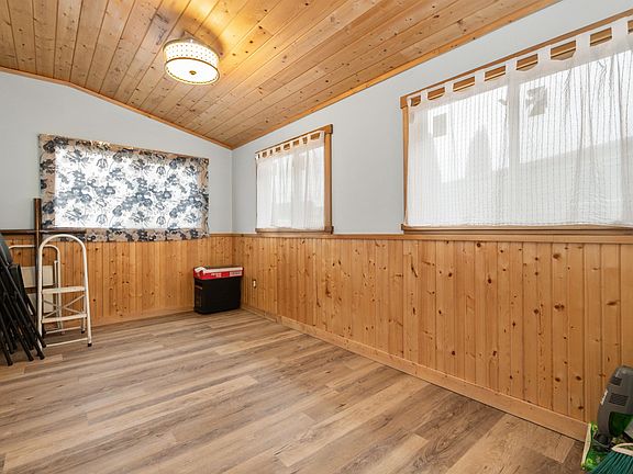 3rd image of 1884 Heath Rd #11