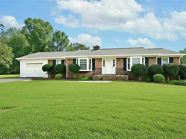 223 Beaucrest Rd, Kernersville, NC 27284