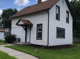 515 E 4th St, Wayne, NE 68787