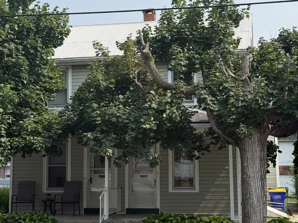 18 W Main St, Hershey, PA 17033