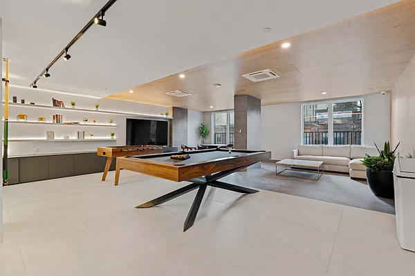 Rented by Carroll Development Leasing LLC | media 31