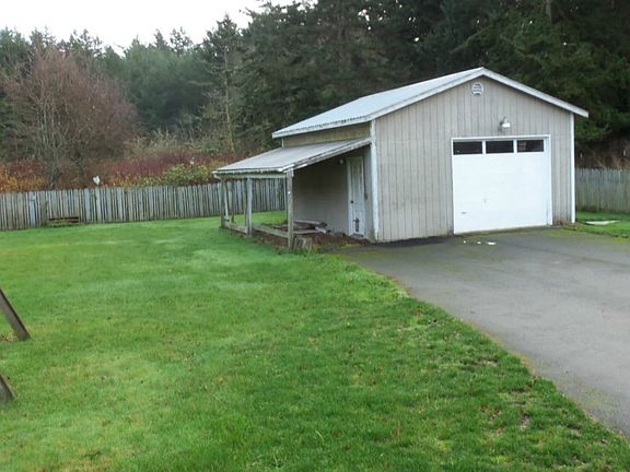 5th image of 984 Donald Ave