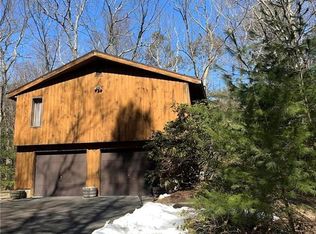 40 Hanson Rd, Collinsville, CT 06019