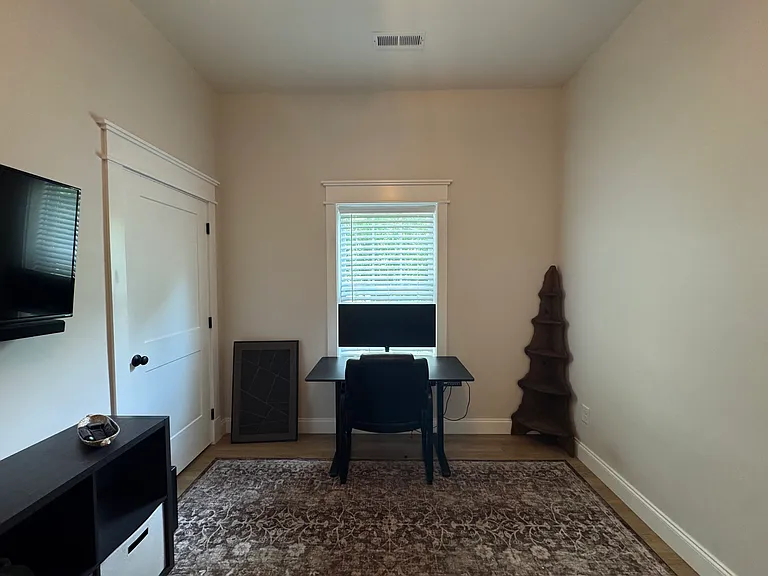 2102 Bernhurst Dr — Photo 20