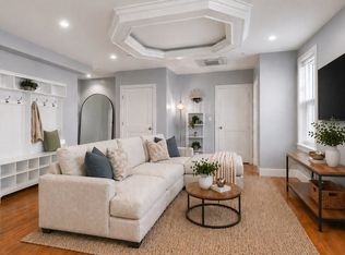 14 Farragut Ave #1, Somerville, MA 02144